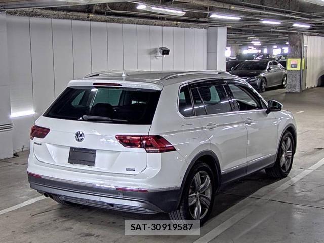VolksWagen TIGUAN 2018-02 8647075-1