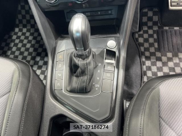 VolksWagen TIGUAN 2017-08 8649025-3