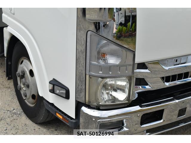 Mazda TITAN 2013-01 8647330-16