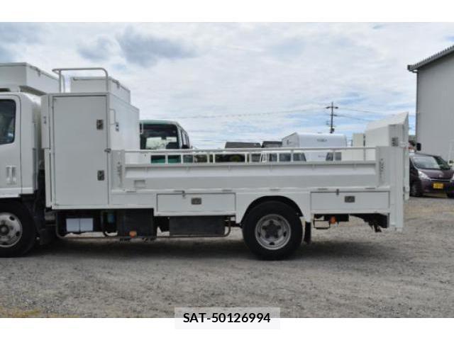 Mazda TITAN 2013-01 8647330-3