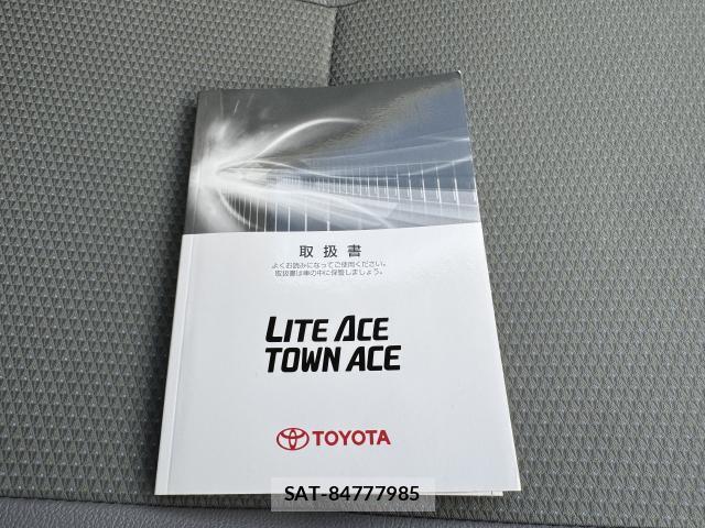 Toyota TOWNACE VAN 2016-06 8649151-19
