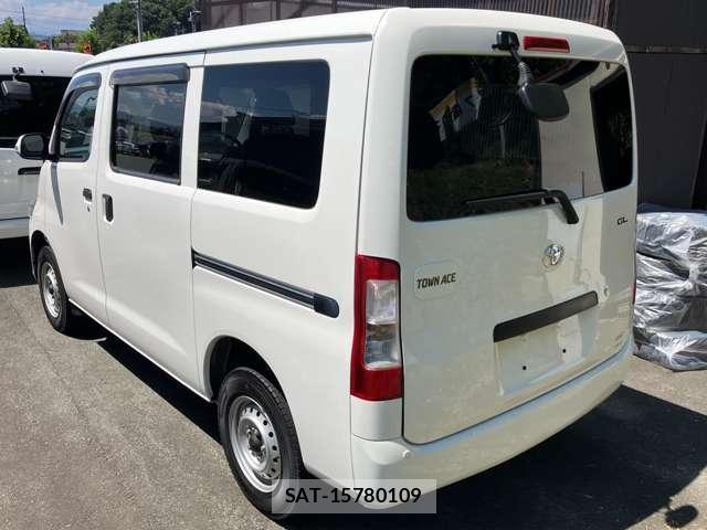Toyota TOWNACE VAN 2024-10 8649492-2