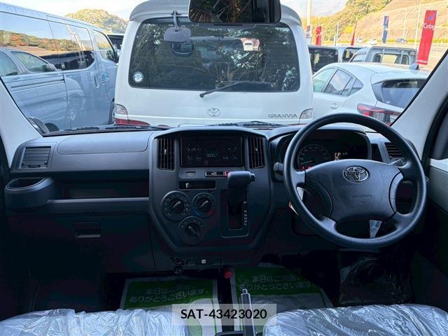 Toyota TOWNACE VAN 2025-09 8652512-1