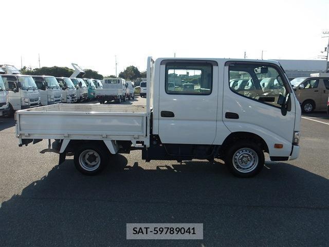 Toyota TOYOACE 2017-07 8647801-15