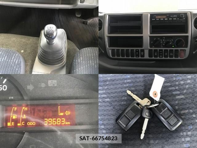 Toyota TOYOACE 2017-05 8652924-11
