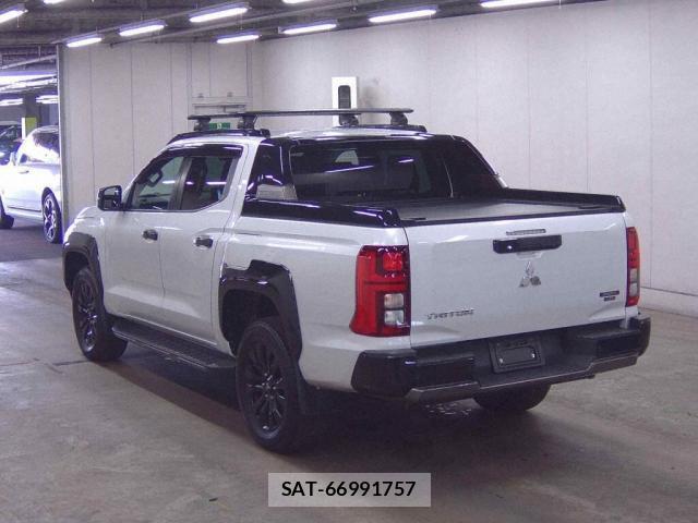 Mitsubishi TRITON 2024-08 8647157-1
