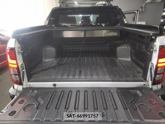 Mitsubishi TRITON 2024-08 8647157-3