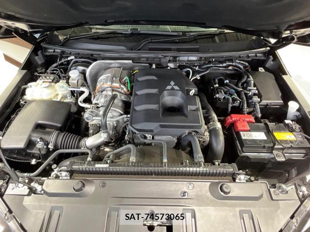 Mitsubishi TRITON 2024-09 8647942-17
