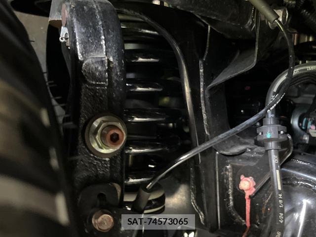 Mitsubishi TRITON 2024-09 8647942-19