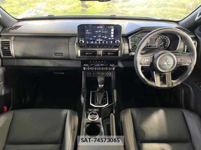 Mitsubishi TRITON 2024-09 8647942-2