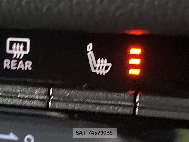 Mitsubishi TRITON 2024-09 8647942-6