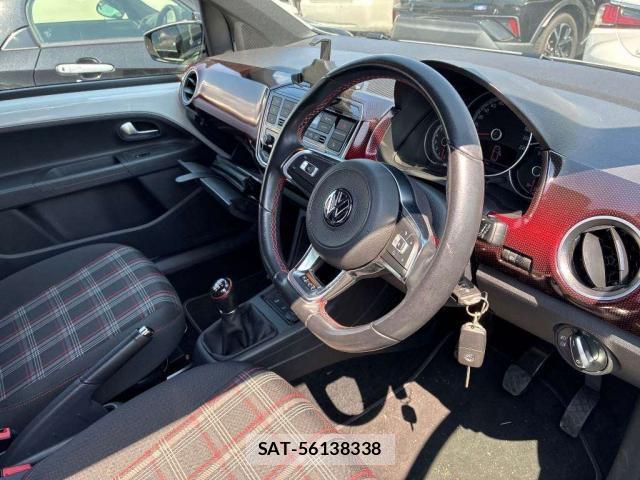 VolksWagen UP! 2018-06 8647042-3