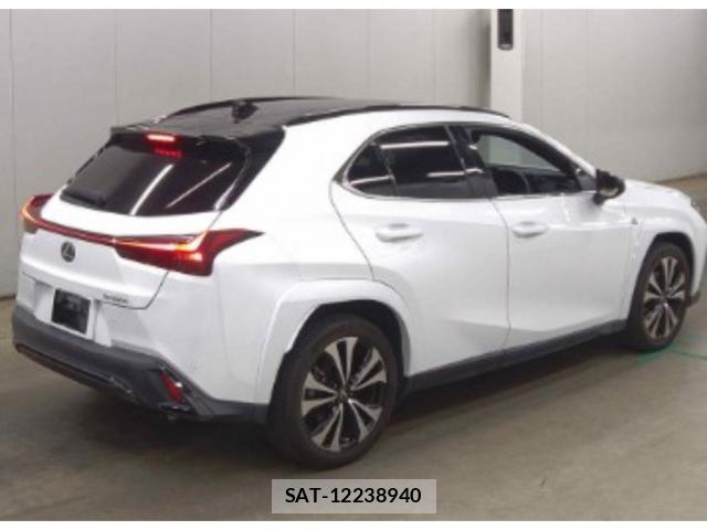 Lexus UX 2023-05 8648870-4
