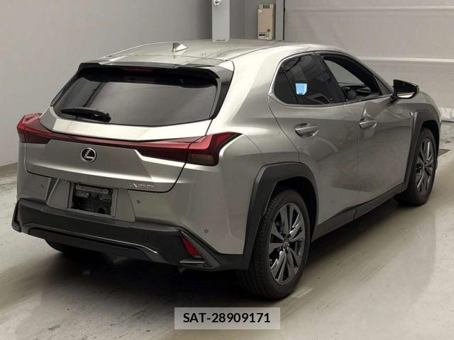Lexus UX 2023-08 8648912-1