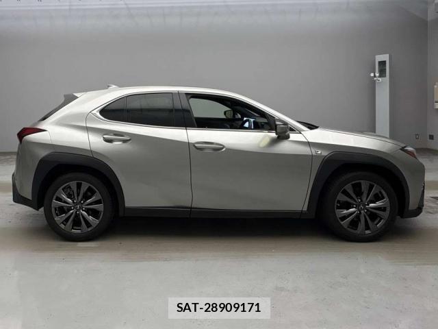 Lexus UX 2023-08 8648912-14