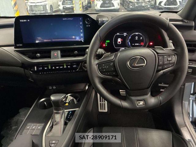 Lexus UX 2023-08 8648912-2