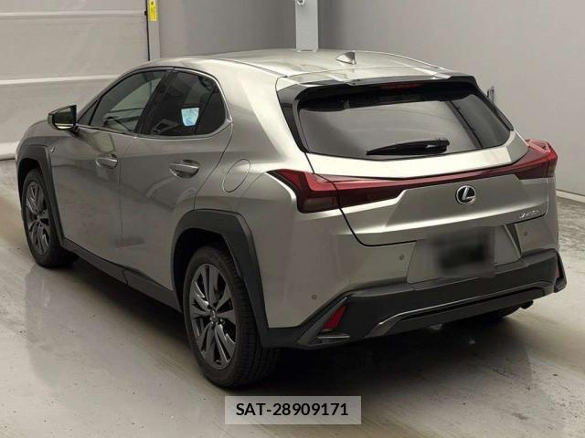 Lexus UX 2023-08 8648912-3