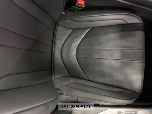 Lexus UX 2023-08 8648912-9