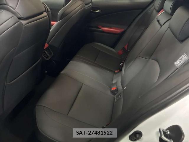 Lexus UX 2023-05 8648989-7