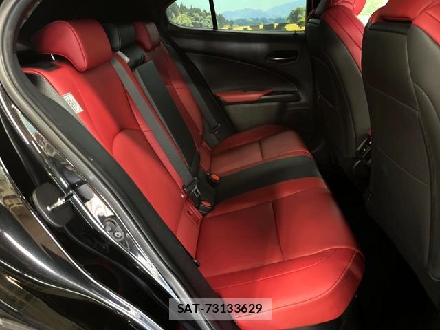 Lexus UX 2019-11 8649221-8