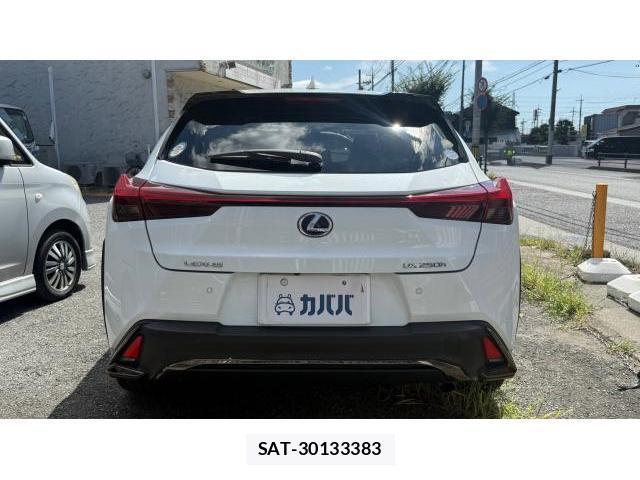 Lexus UX 2019-11 8649714-1