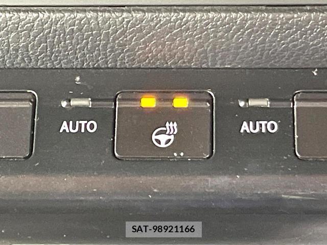 Lexus UX 2020-12 8652584-5