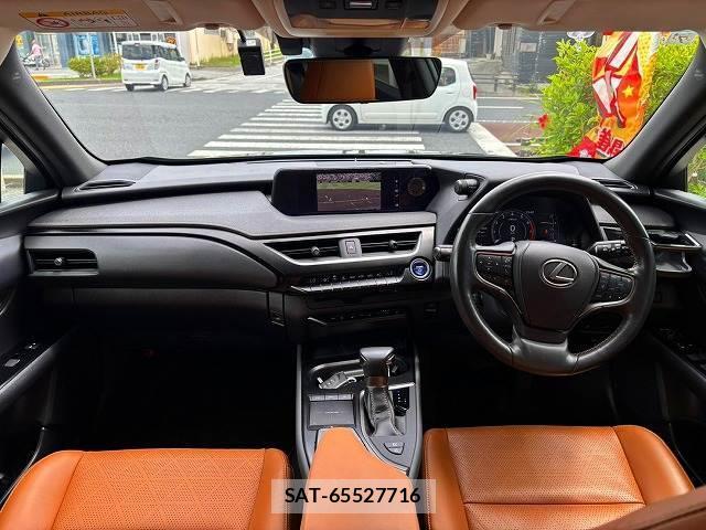 Lexus UX 2019-07 8653848-1