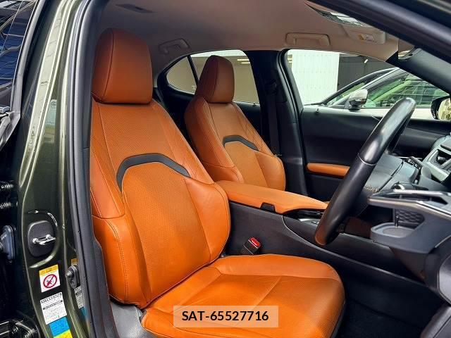 Lexus UX 2019-07 8653848-10
