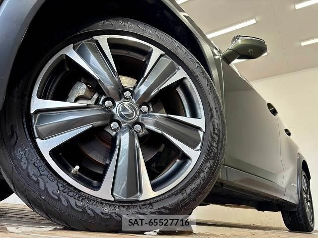 Lexus UX 2019-07 8653848-18