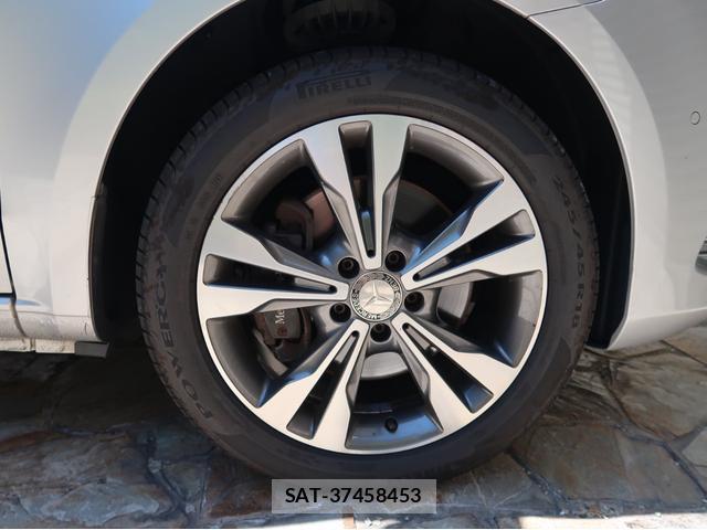 Mercedes Benz V-CLASS 2017-09 8651095-16