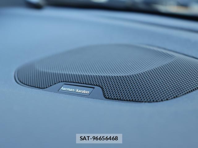 Volvo V40 2016-01 8646737-17