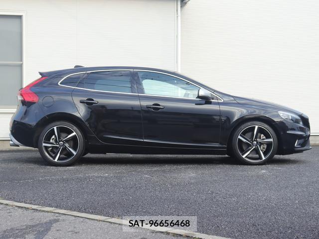Volvo V40 2016-01 8646737-6