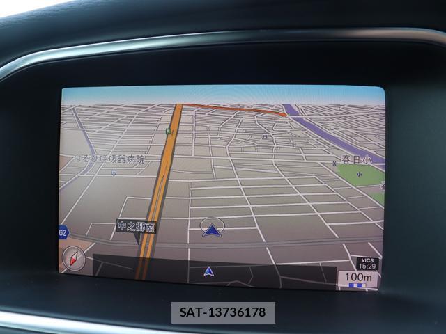 Volvo V40 2017-09 8648013-18