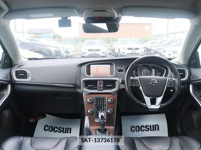 Volvo V40 2017-09 8648013-3