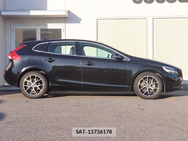 Volvo V40 2017-09 8648013-6