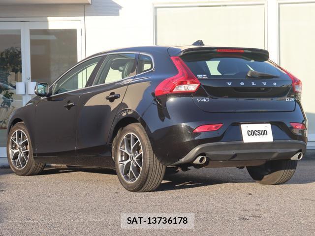 Volvo V40 2017-09 8648013-9