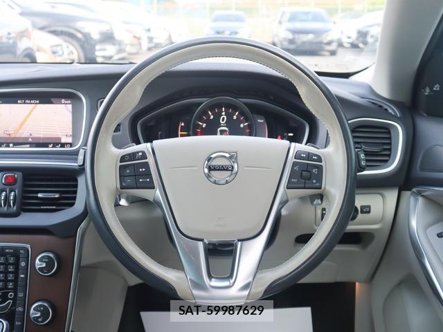 Volvo V40 2017-07 8648017-11
