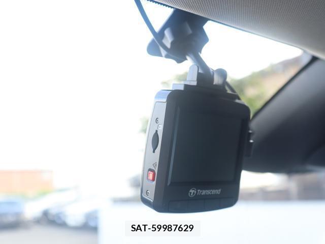 Volvo V40 2017-07 8648017-16