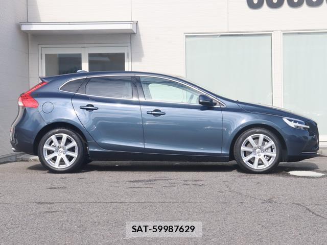 Volvo V40 2017-07 8648017-6
