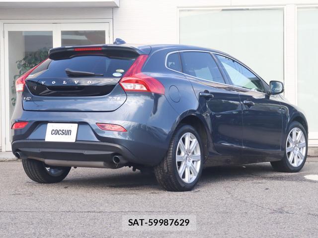 Volvo V40 2017-07 8648017-7
