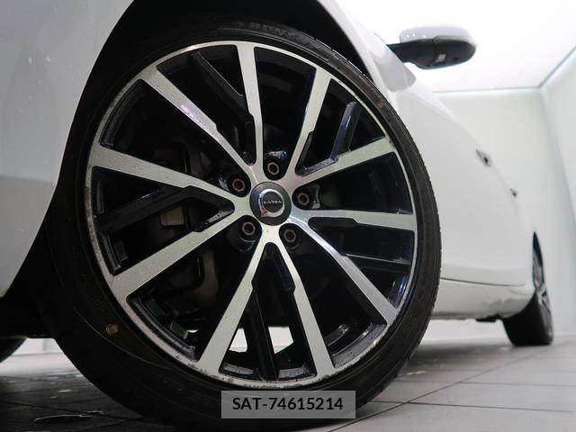 Volvo V40 2018-01 8648316-10