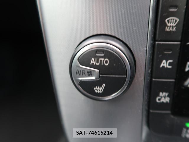Volvo V40 2018-01 8648316-17