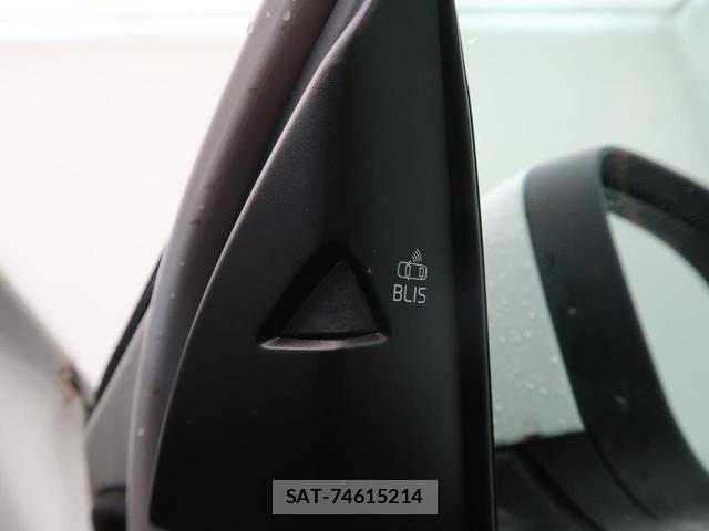 Volvo V40 2018-01 8648316-18