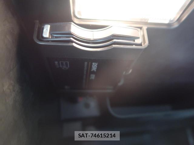 Volvo V40 2018-01 8648316-8