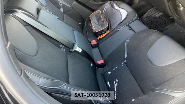Volvo V40 2015-08 8651296-5