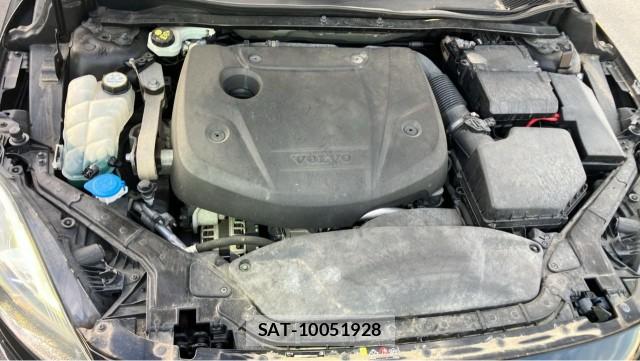 Volvo V40 2015-08 8651296-6