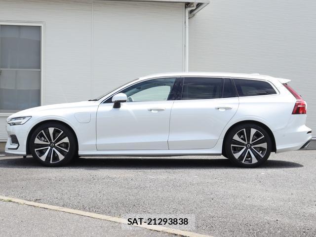 Volvo V60 2021-09 8646736-10