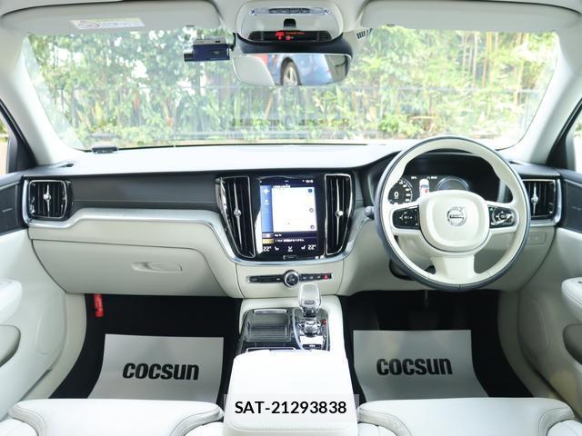 Volvo V60 2021-09 8646736-3