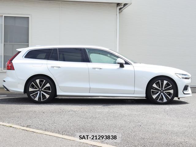 Volvo V60 2021-09 8646736-6
