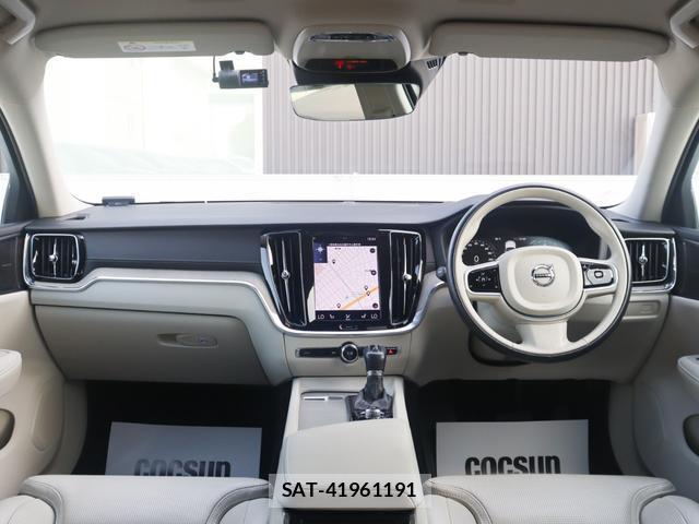 Volvo V60 2019-08 8648015-3